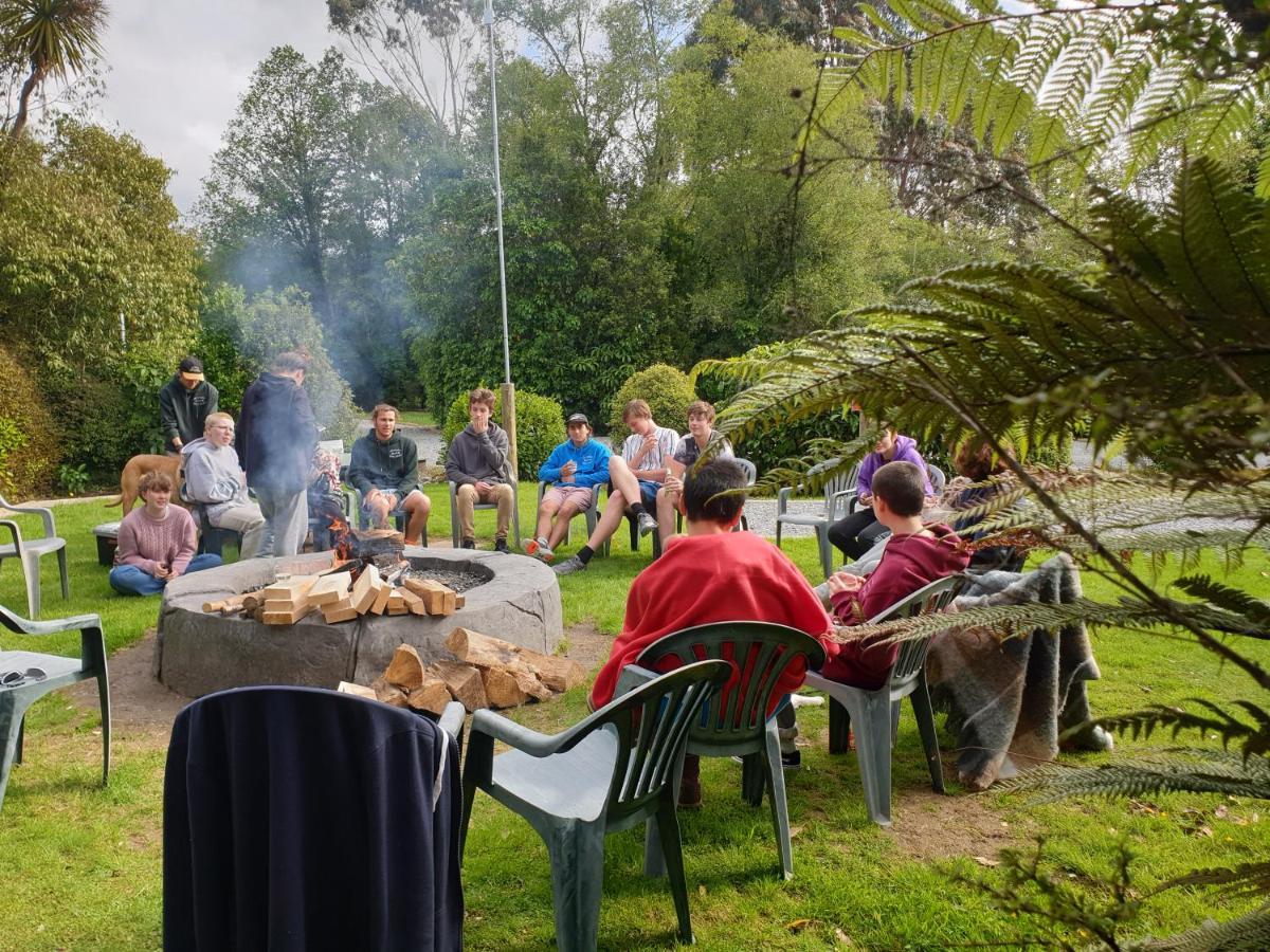Lake Brunner Country Motel & Holiday Park Moana Esterno foto