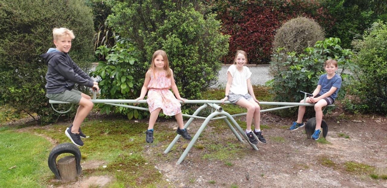Lake Brunner Country Motel & Holiday Park Moana Esterno foto