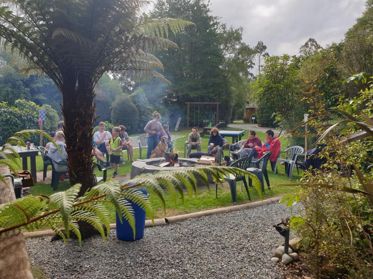 Lake Brunner Country Motel & Holiday Park Moana Esterno foto