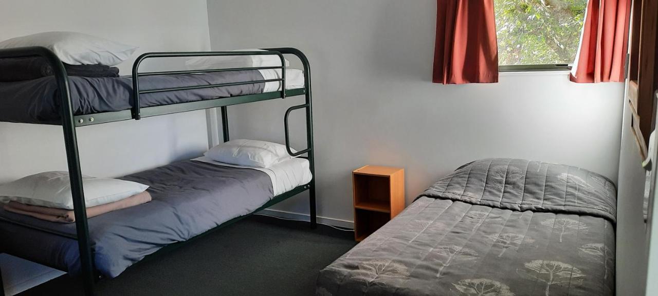 Lake Brunner Country Motel & Holiday Park Moana Esterno foto