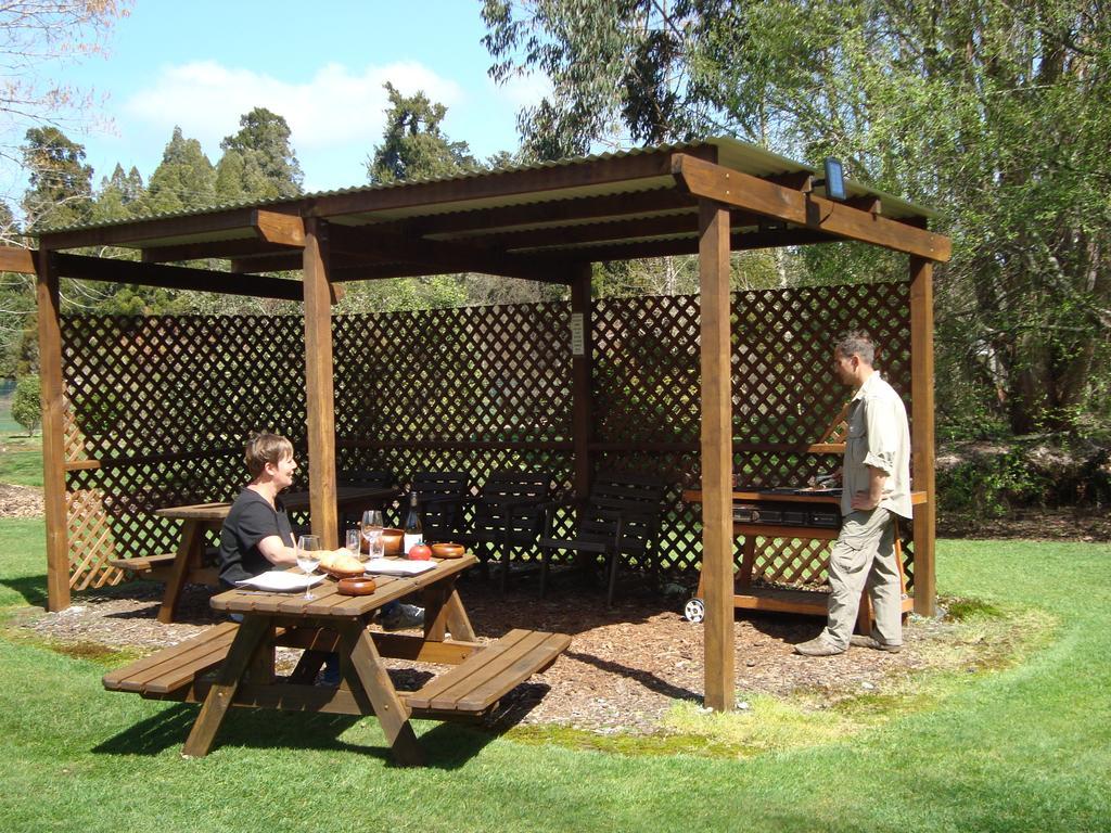 Lake Brunner Country Motel & Holiday Park Moana Esterno foto