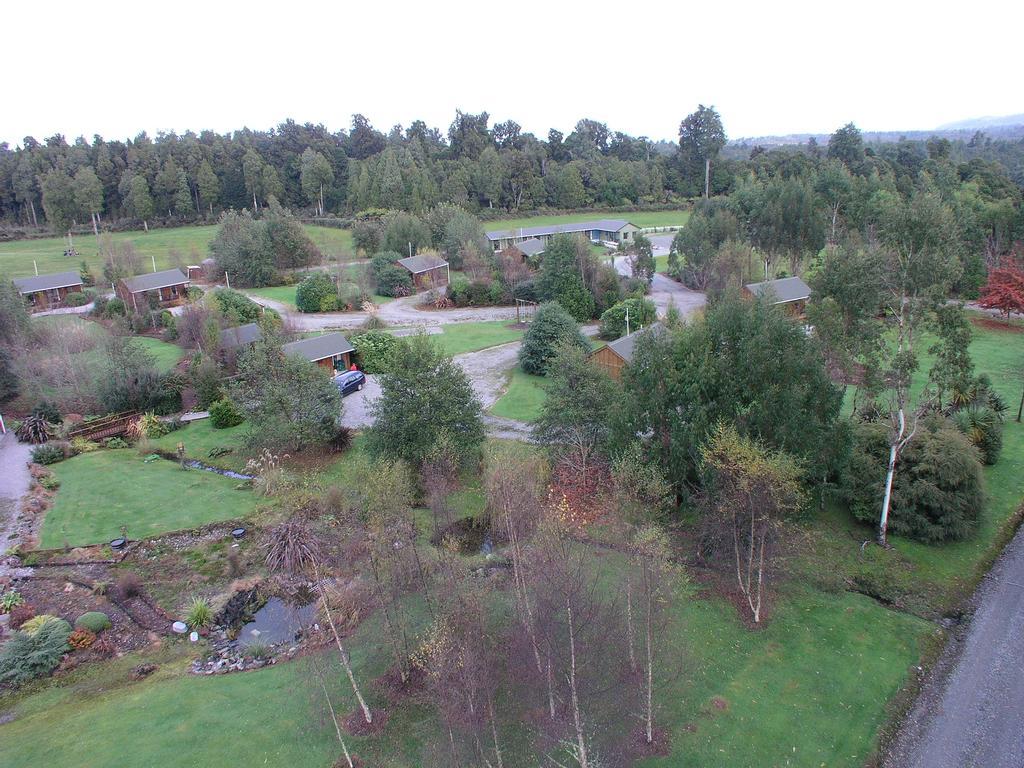 Lake Brunner Country Motel & Holiday Park Moana Esterno foto