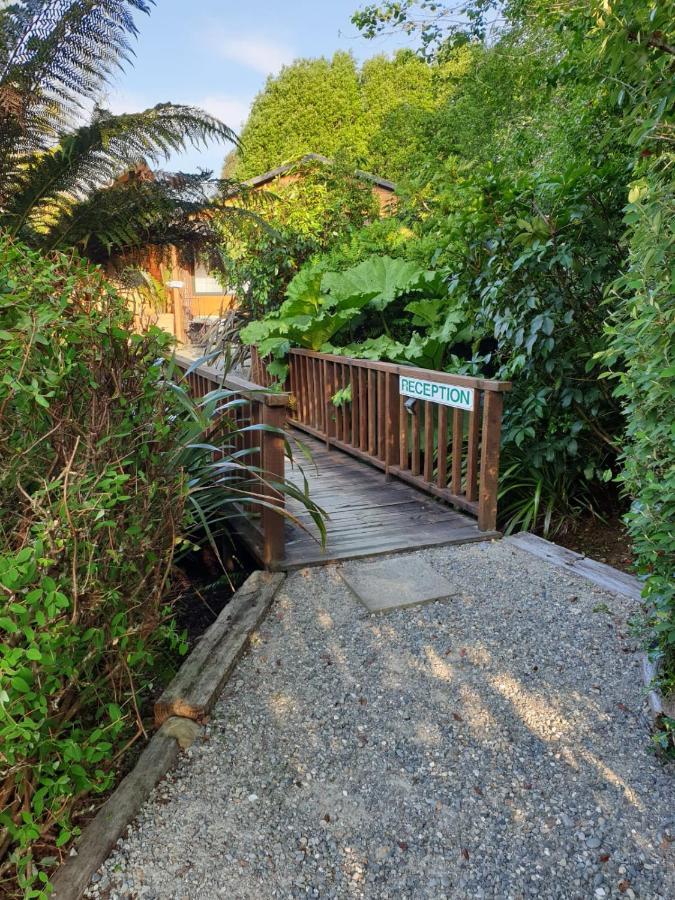 Lake Brunner Country Motel & Holiday Park Moana Esterno foto