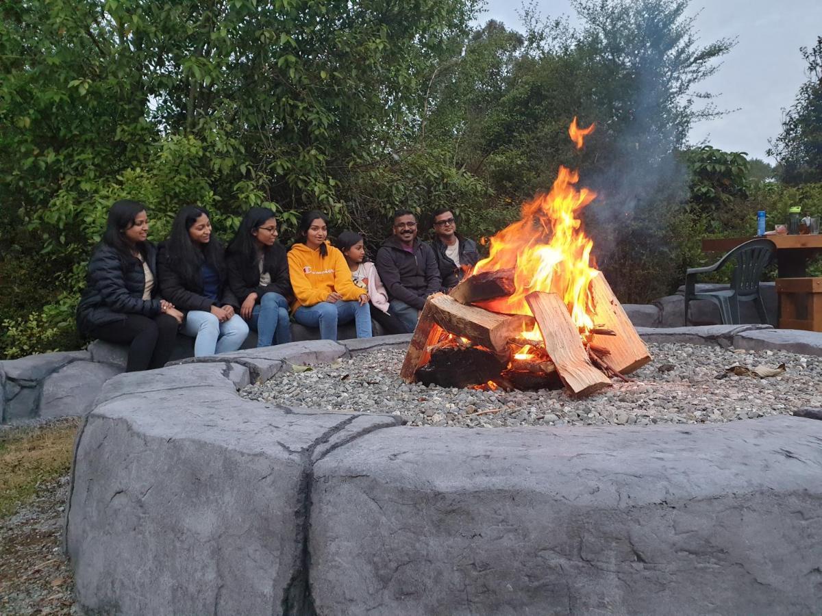 Lake Brunner Country Motel & Holiday Park Moana Esterno foto