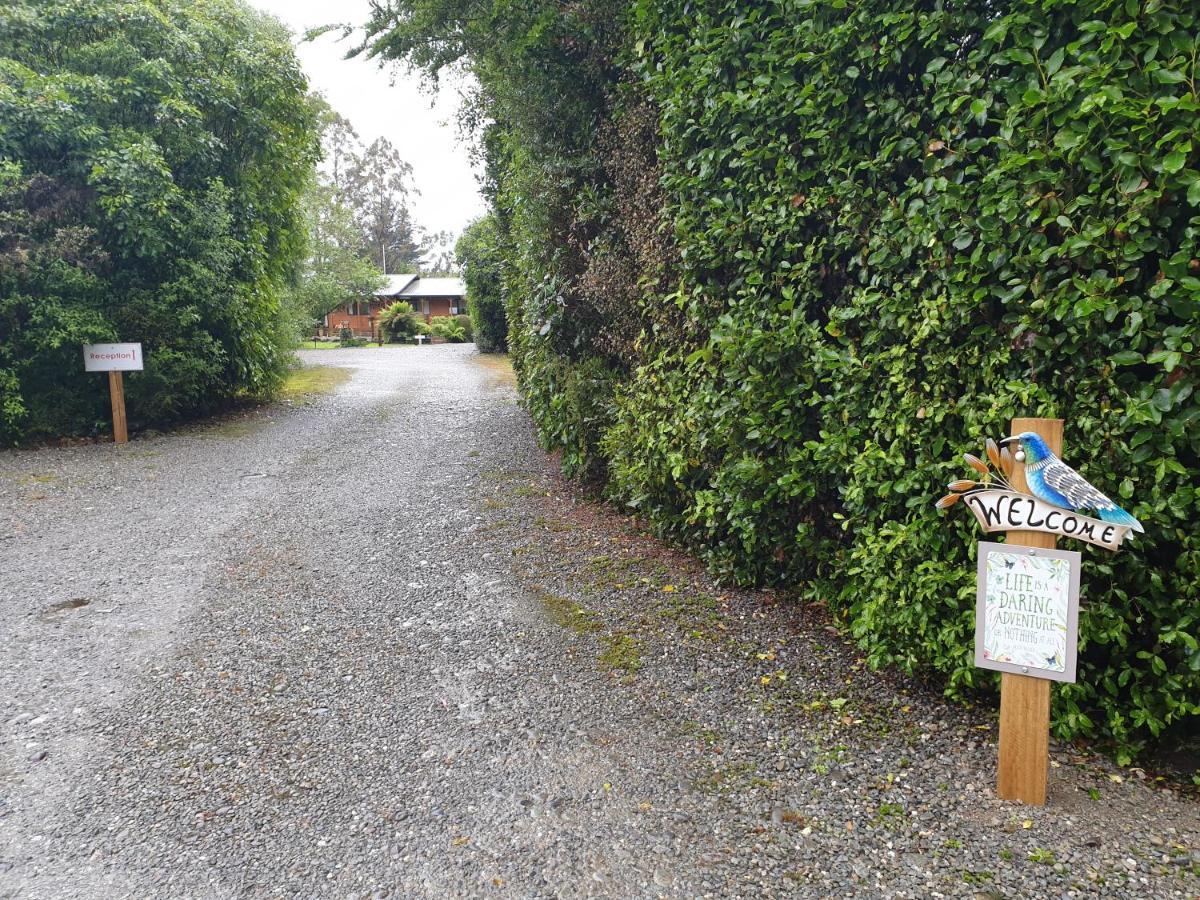 Lake Brunner Country Motel & Holiday Park Moana Esterno foto