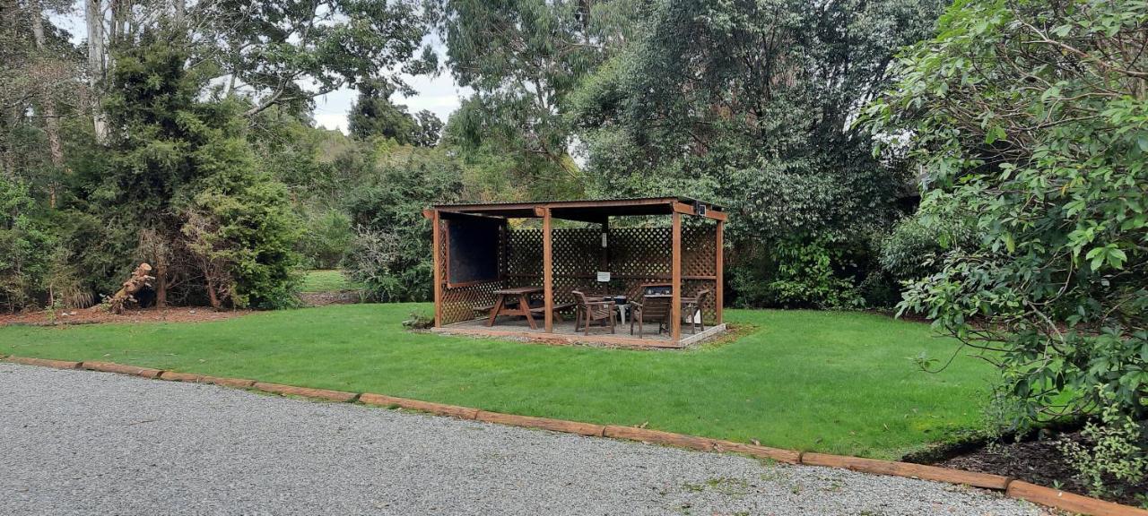 Lake Brunner Country Motel & Holiday Park Moana Esterno foto