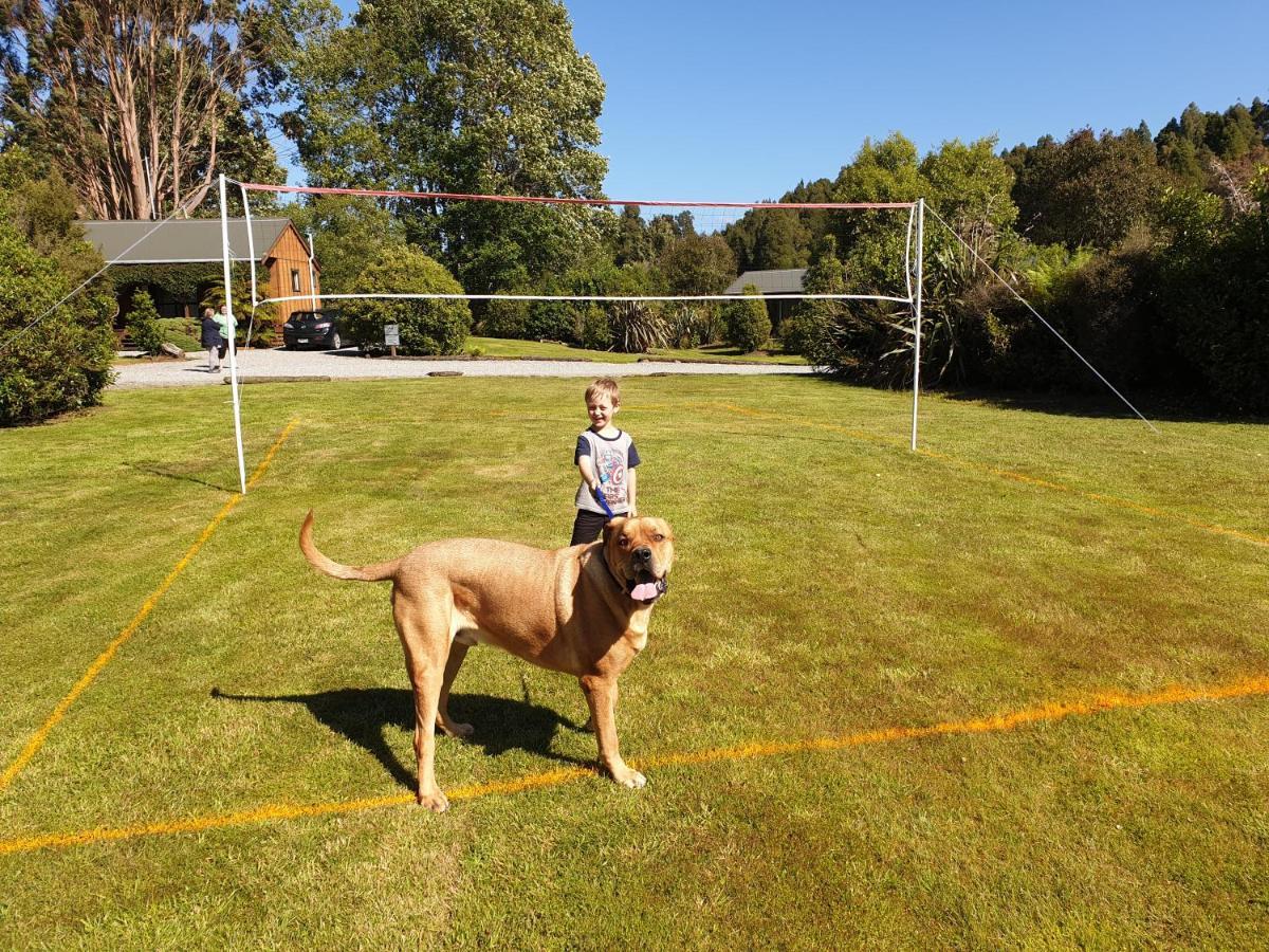 Lake Brunner Country Motel & Holiday Park Moana Esterno foto
