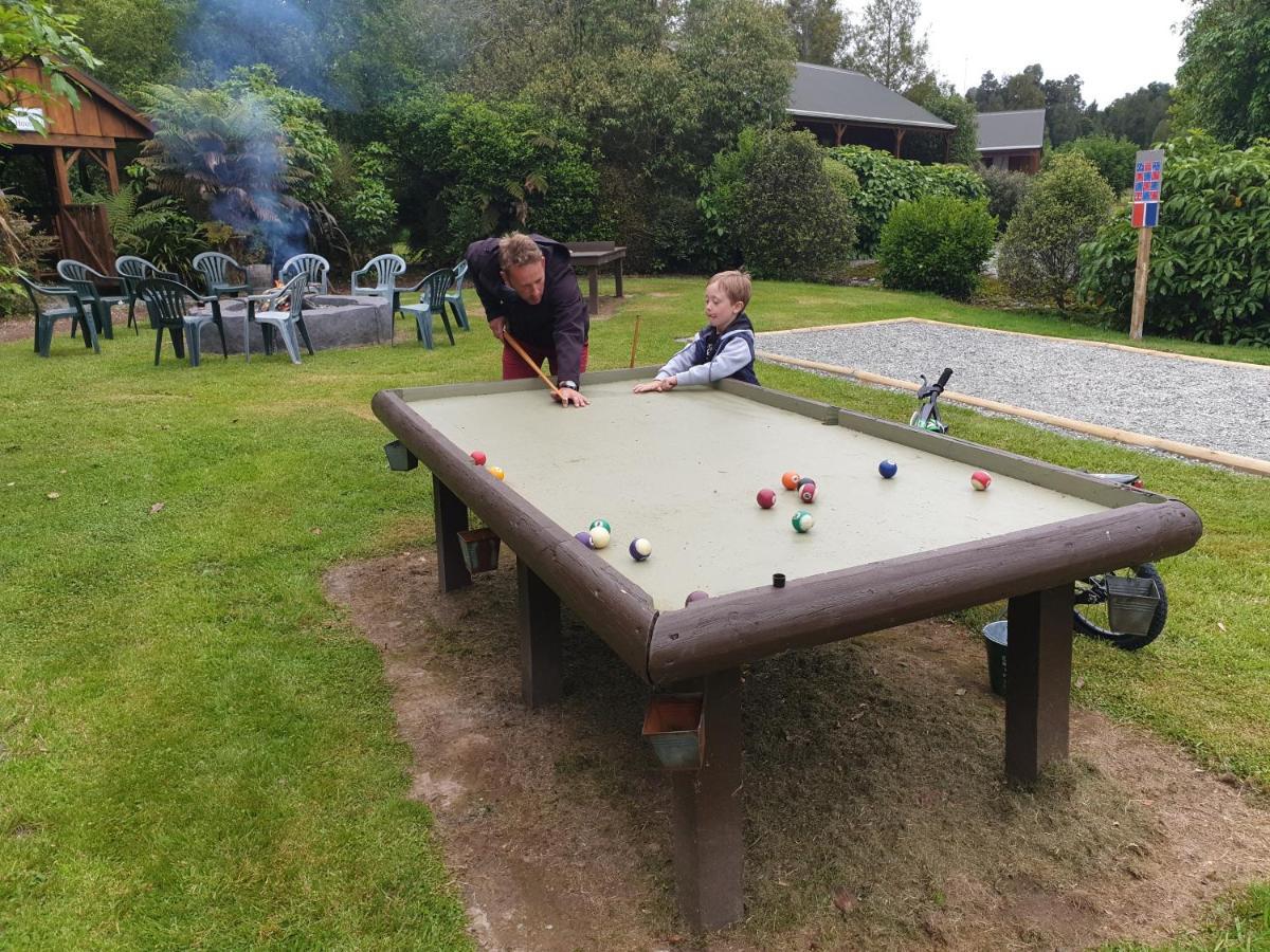 Lake Brunner Country Motel & Holiday Park Moana Esterno foto